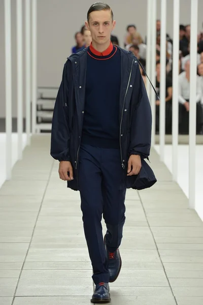 Look 37
